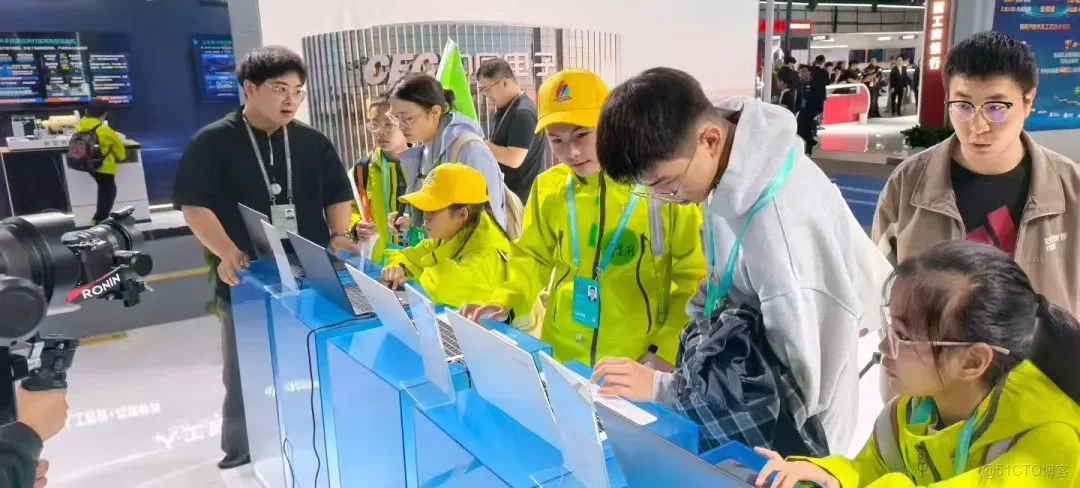 又輕又快！這款旗艦本在世界舞台重新定義"信創本"新高度_異構