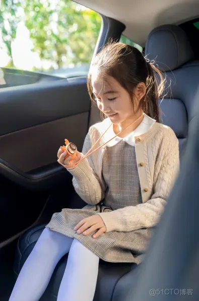 重量僅幾十克，讓孩子隨時隨地練口語，這款教育AI硬件“不費媽”_智能硬件_05