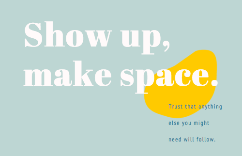 A combination of Abril Fatface and Sans Narrow